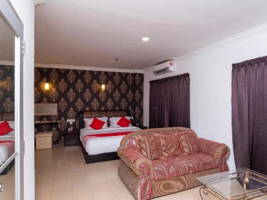 Super Oyo 1114 Neo Pegasus Hotel Segamat Exterior foto